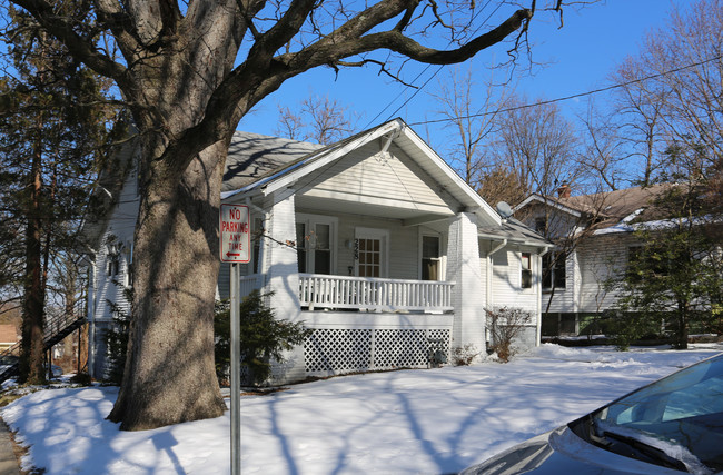 228 Manor Cir in Takoma Park, MD - Building Photo - Building Photo