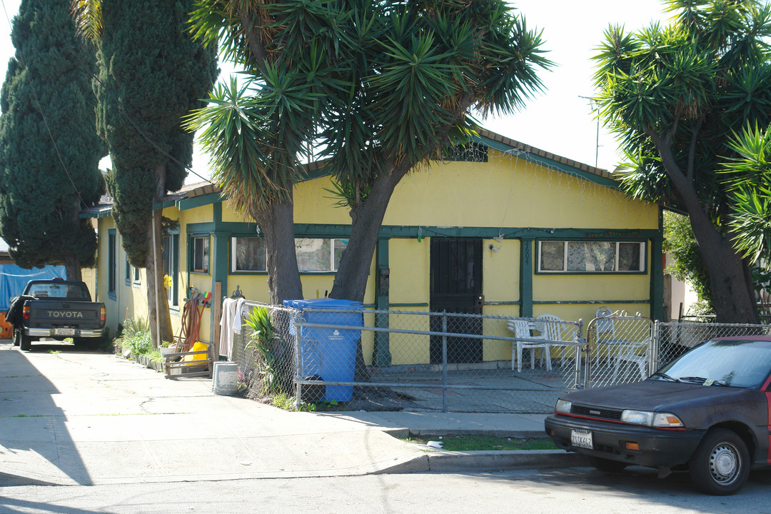 4604 La Mirada Ave in Los Angeles, CA - Building Photo