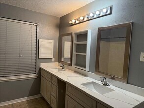 2001 Van Arpel Dr in La Place, LA - Building Photo - Building Photo