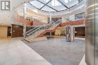 3880 Duke of York Blvd in Mississauga, ON - Building Photo - Building Photo