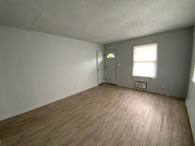 28 N Alexander St in Danville, IL - Building Photo - Building Photo