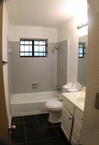 6422 Leedale St photo'