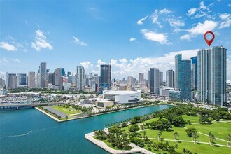 900 Biscayne Blvd in Miami, FL - Building Photo - Building Photo
