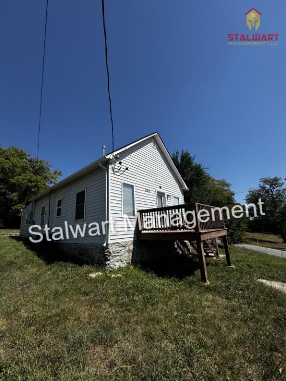 2416 E 85th St in Kansas City, MO - Foto de edificio - Building Photo