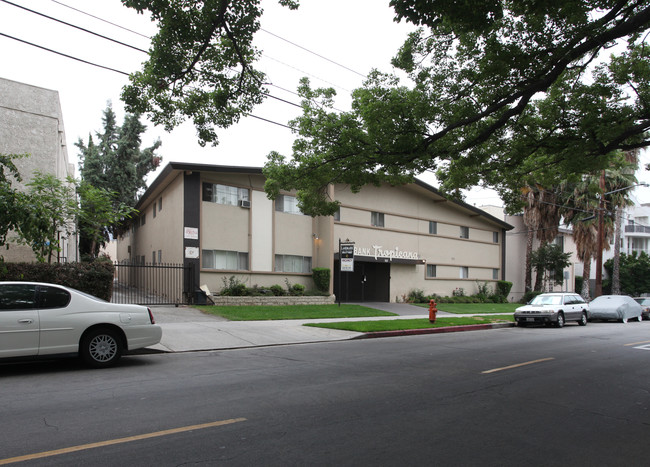 Burbank Tropicana in Burbank, CA - Foto de edificio - Building Photo