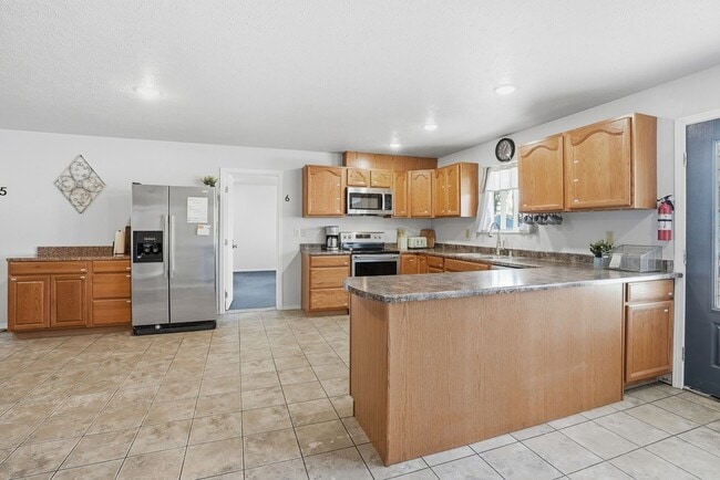 9525-9529 E Mission Ave in Spokane, WA - Building Photo - Building Photo