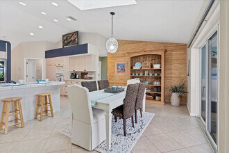 2101 SE 2nd Terrace-Unit -ID1248764P in Cape Coral, FL - Foto de edificio - Building Photo