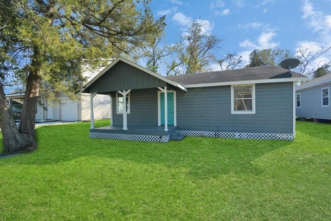 1917 Bellview St in La Marque, TX - Foto de edificio - Building Photo