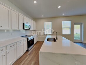 2508 Feather Crst Dr in St. Cloud, FL - Foto de edificio - Building Photo