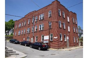 111 Preston St in Bluefield, WV - Foto de edificio - Building Photo