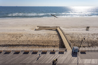 Boardwalk Apartments in Long Beach, NY - Building Photo - Building Photo