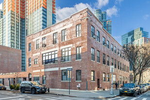 233 Franklin St in Brooklyn, NY - Building Photo