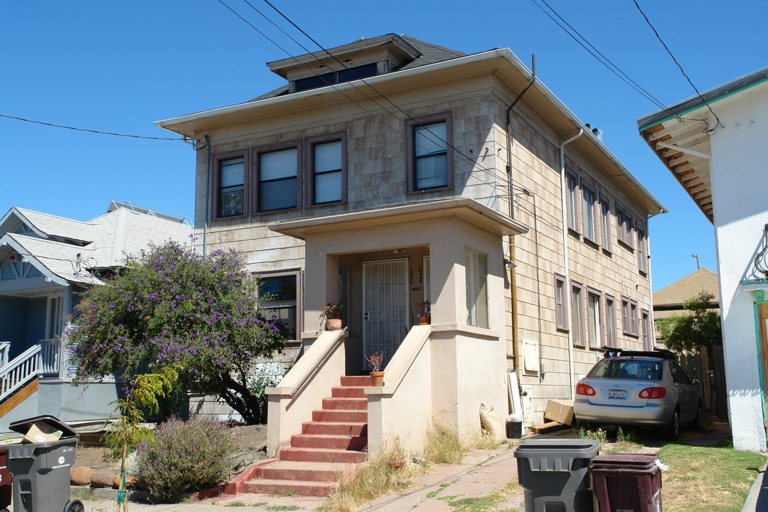 624-626 60th St in Oakland, CA - Building Photo