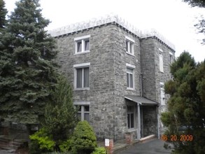 155 Beacon Hill Rd in Dobbs Ferry, NY - Building Photo - Building Photo