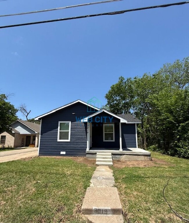 property at 3019 Pine St