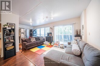 13163 Bathurst St in Richmond Hill, ON - Building Photo - Building Photo