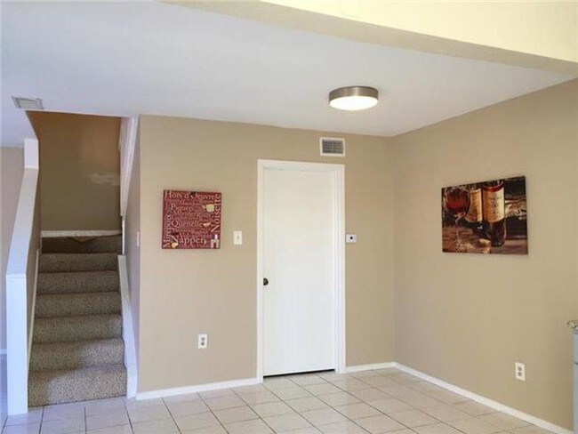 333 Melrose Dr-Unit -16D in Richardson, TX - Building Photo - Building Photo