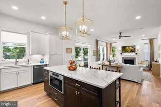 2854 Fairmont St in Falls Church, VA - Building Photo - Building Photo