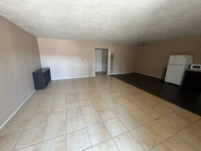 61776 Desert Air Rd-Unit -. in Joshua Tree, CA - Building Photo - Building Photo