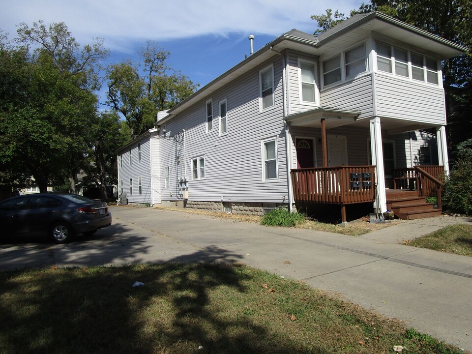 820 Moro St in Manhattan, KS - Building Photo