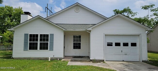 1303 Navarro Loop