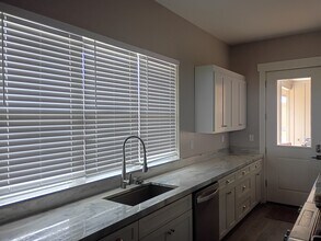 225 Hokiokio Pl in Lahaina, HI - Building Photo - Building Photo