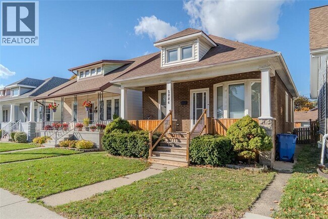 2084 Ottawa St in Windsor, ON - Building Photo - Building Photo