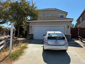 3645 Yacht Dr in Discovery Bay, CA - Building Photo