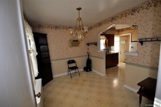 415 Lowell Ave in New Hyde Park, NY - Building Photo - Building Photo