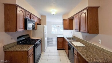 6 Brookline Ct in Princeton, NJ - Building Photo - Building Photo