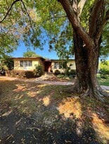 4582 Royal Palm Ave in Miami Beach, FL - Building Photo