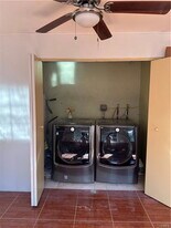 7721 Rhea Ave in Los Angeles, CA - Building Photo