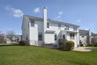 745 Bloomfield Ct in Palatine, IL - Building Photo - Building Photo