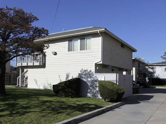 Orange Apartments in Costa Mesa, CA - Building Photo - Building Photo