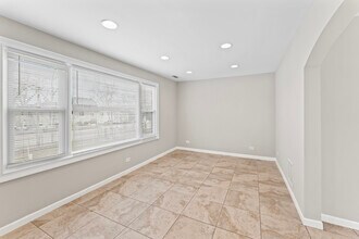 2916 Oakwood Ave in McHenry, IL - Building Photo - Building Photo