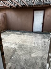 5101 Middlecoff Cir in Corpus Christi, TX - Foto de edificio - Building Photo
