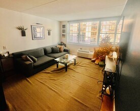 2 S End Ave in New York, NY - Building Photo - Building Photo