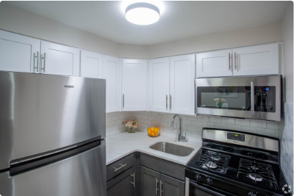 831 Cedar Ave in Bensalem, PA - Building Photo