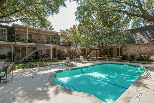 5303 Fleetwood Oaks Ave in Dallas, TX - Building Photo - Building Photo