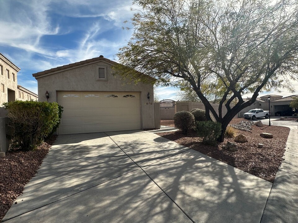 2650 La Costa Dr in Bullhead City, AZ - Foto de edificio