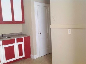 925 N Grant Ave in Indianapolis, IN - Building Photo - Building Photo