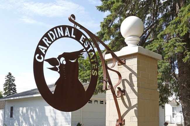 Cardinal Estates in Morris, MN - Building Photo - Building Photo