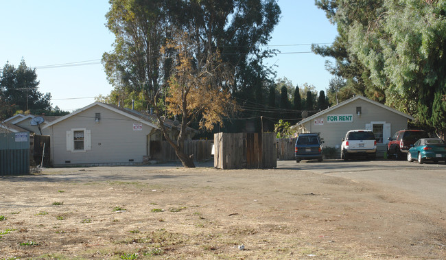 640 Lakehaven Dr in Sunnyvale, CA - Building Photo - Building Photo