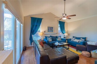 6010 Long Champ Ct in Austin, TX - Building Photo - Building Photo