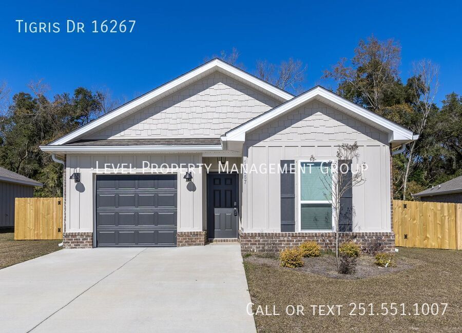 16267 Tigris Dr in Fairhope, AL - Foto de edificio