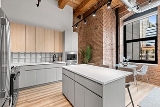 153 W Ohio St in Chicago, IL - Building Photo - Building Photo