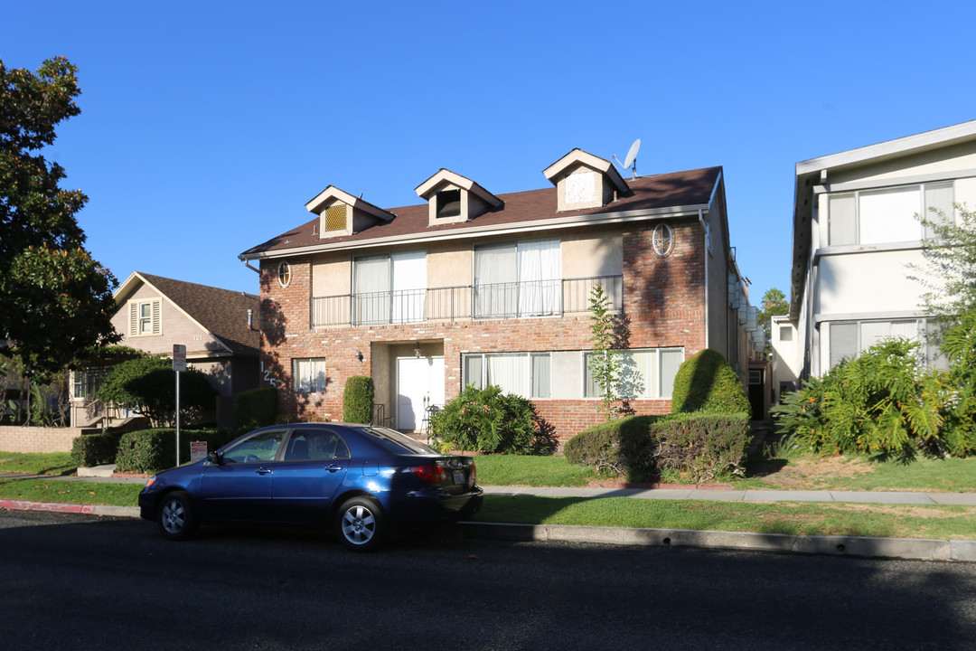 125 N Belmont St in Glendale, CA - Building Photo