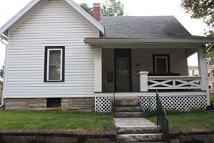 515 S Woodlawn Ave in Bloomington, IN - Building Photo