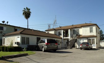 5907-5909 Cahuenga Blvd Apartments