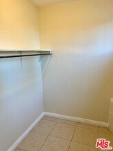 1302 N Chester Ave in Inglewood, CA - Building Photo - Building Photo